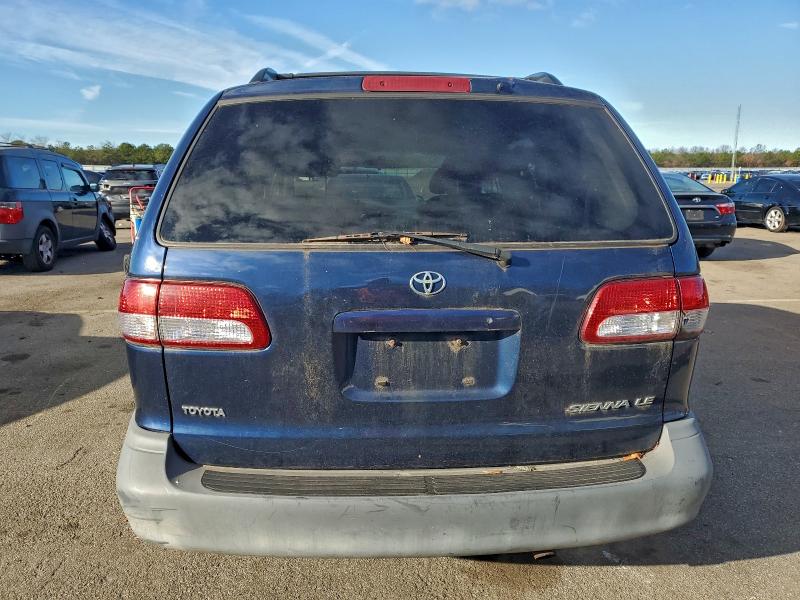 4T3ZF13CX3U544734 - 2003 TOYOTA SIENNA LE BLUE photo 6
