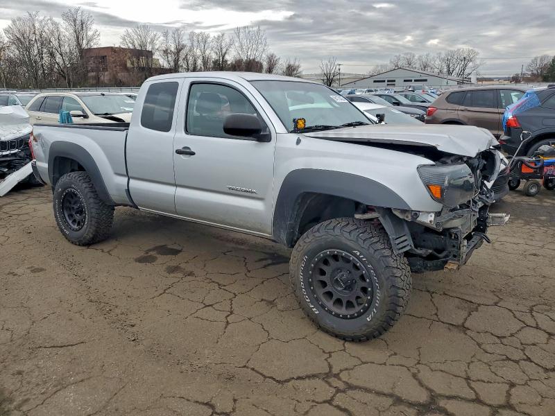 5TEUU42N27Z397260 - 2007 TOYOTA TACOMA ACCESS CAB Күміс фото 4