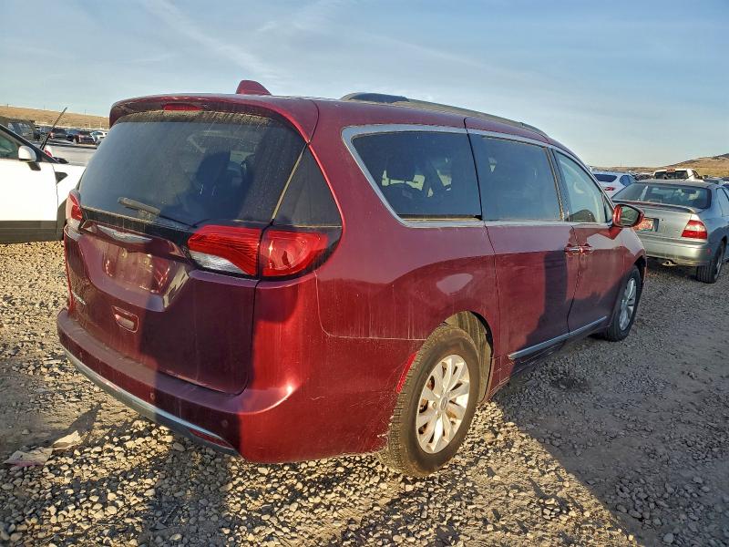 2C4RC1BG0HR627314 - 2017 CHRYSLER PACIFICA TOURING L MAROON photo 3