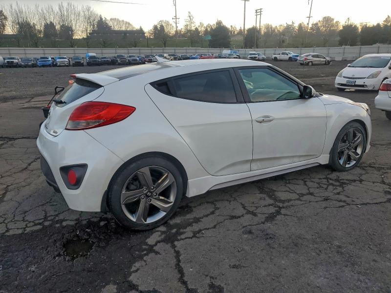 KMHTC6AE3DU175516 - 2013 HYUNDAI VELOSTER TURBO Սպիտակ լուսանկար 3