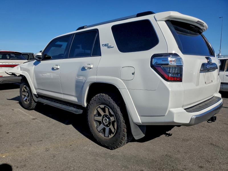 JTEBU5JR7H5464792 - 2017 TOYOTA 4RUNNER SR5/SR5 PREMIUM WHITE photo 2
