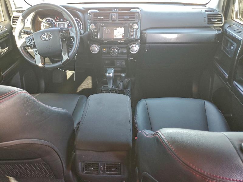 JTEBU5JR7H5464792 - 2017 TOYOTA 4RUNNER SR5/SR5 PREMIUM WHITE photo 8