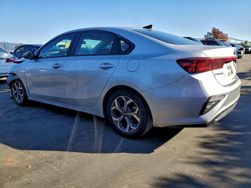 3KPF24AD7KE115881 - 2019 KIA FORTE FE Silber Foto 2