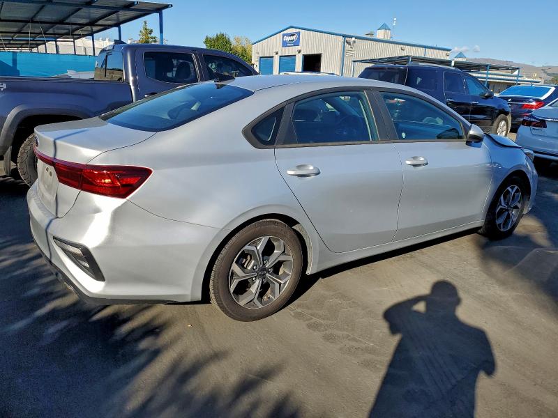 3KPF24AD7KE115881 - 2019 KIA FORTE FE Silber Foto 3