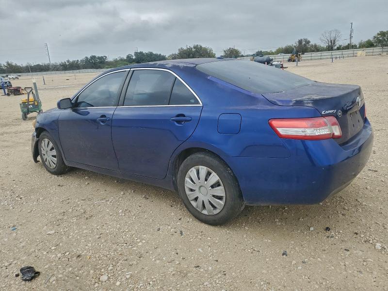 4T1BF3EK2BU635327 - 2011 TOYOTA CAMRY BASE BLUE photo 2