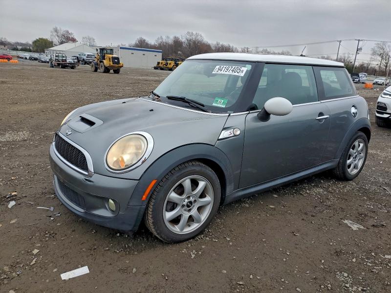 2010 MINI COOPER S, 