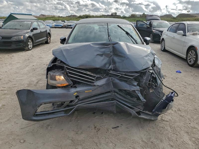 3VW2B7AJ6HM352301 - 2017 VOLKSWAGEN JETTA S Grau Foto 5