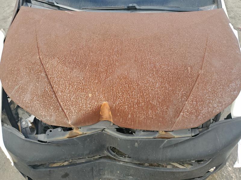 JTDKARFU6G3018144 - 2016 TOYOTA PRIUS WHITE photo 11