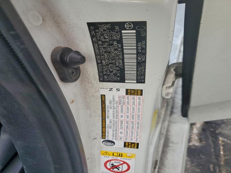 JTDKARFU6G3018144 - 2016 TOYOTA PRIUS WHITE photo 13