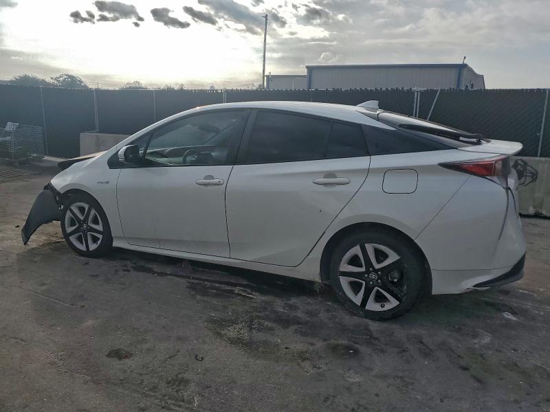 JTDKARFU6G3018144 - 2016 TOYOTA PRIUS WHITE photo 2