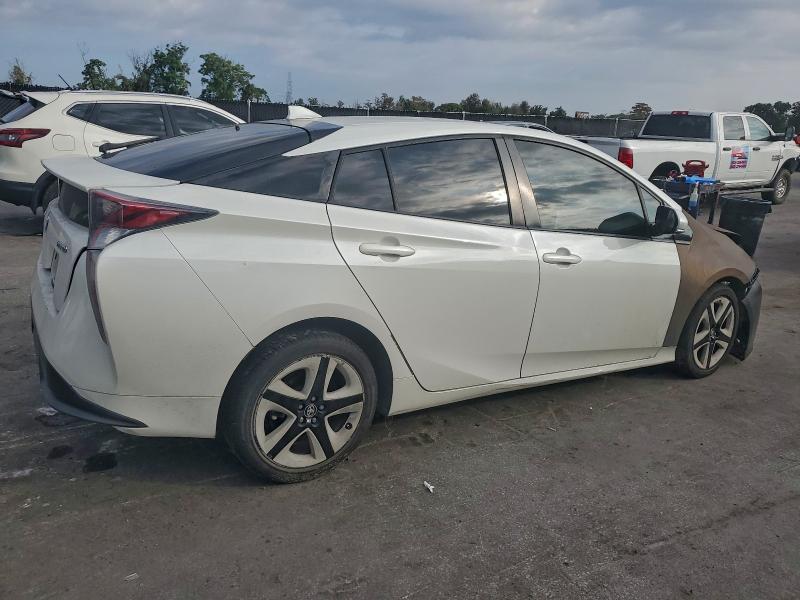 JTDKARFU6G3018144 - 2016 TOYOTA PRIUS WHITE photo 3