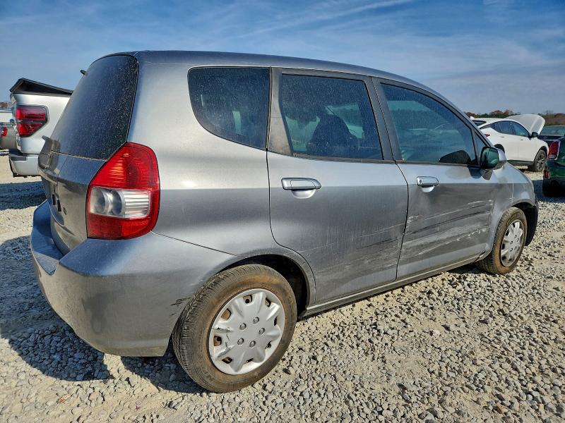 JHMGD38468S042585 - 2008 HONDA FIT SILVER photo 3