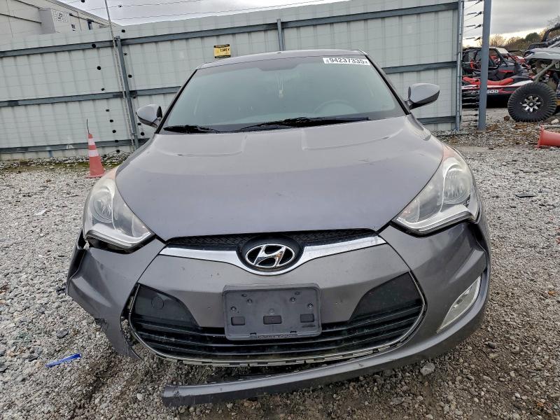 KMHTC6AD5GU283826 - 2016 HYUNDAI VELOSTER GRAY photo 5