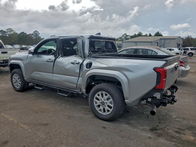 3TYLB5JN6RT033565 - 2024 TOYOTA TACOMA DOUBLE CAB Gümüş foto 2