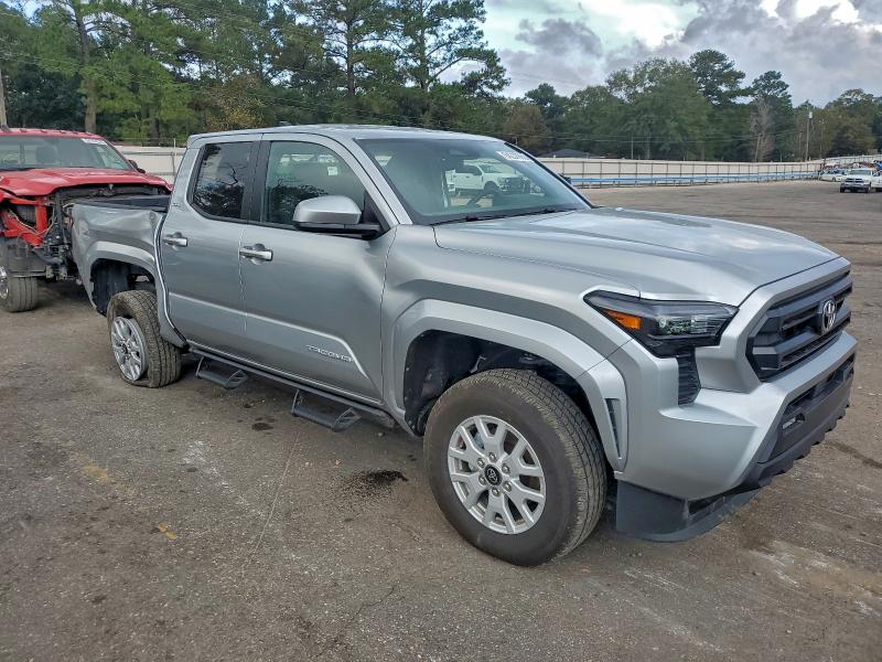 3TYLB5JN6RT033565 - 2024 TOYOTA TACOMA DOUBLE CAB Gümüş foto 4
