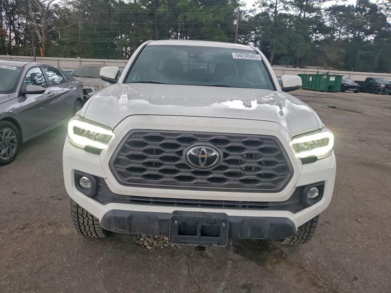 3TMCZ5AN3NM511877 - 2022 TOYOTA TACOMA DOUBLE CAB WHITE photo 5