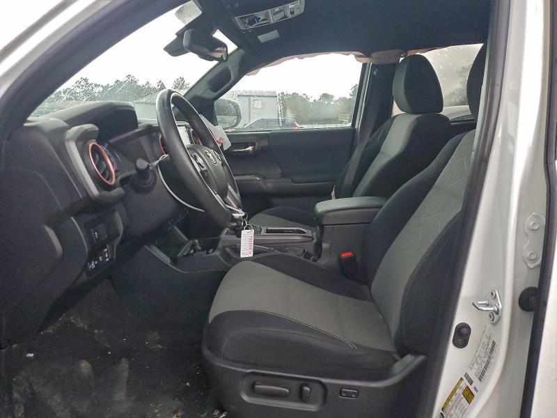 3TMCZ5AN3NM511877 - 2022 TOYOTA TACOMA DOUBLE CAB WHITE photo 7