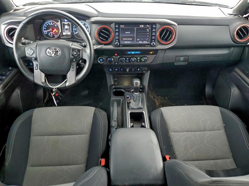 3TMCZ5AN3NM511877 - 2022 TOYOTA TACOMA DOUBLE CAB WHITE photo 8