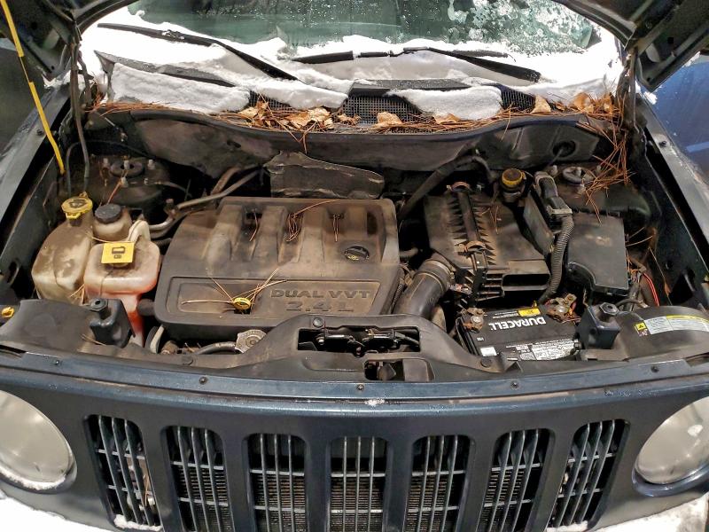 1J8FF28W88D765418 - 2008 JEEP PATRIOT SPORT GRAY photo 12