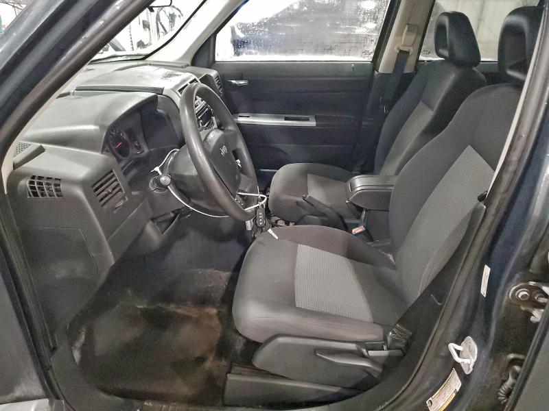 1J8FF28W88D765418 - 2008 JEEP PATRIOT SPORT GRAY photo 7