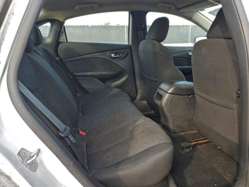 1C3CDFAA1GD505385 - 2016 DODGE DART SE WHITE photo 10