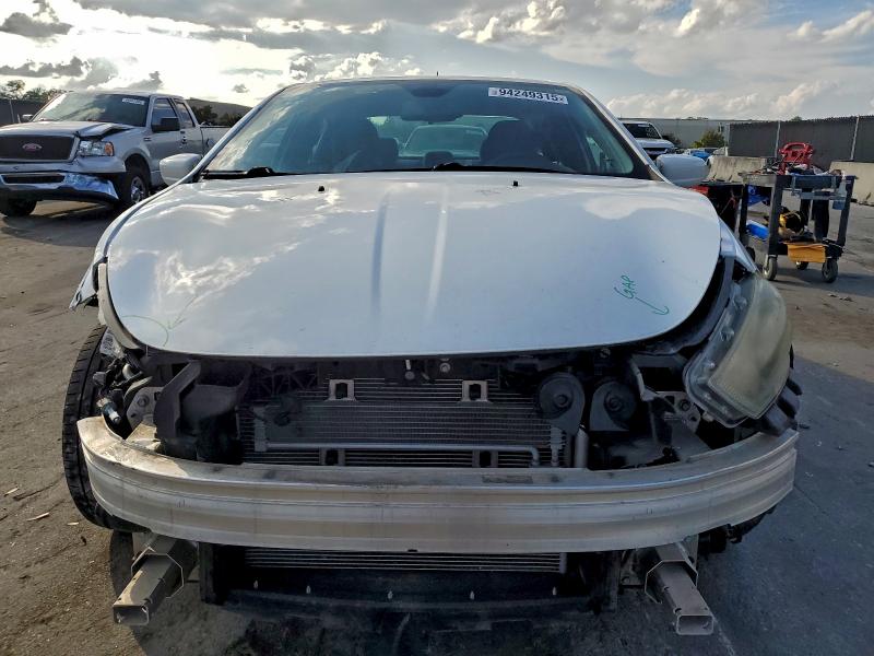 1C3CDFAA1GD505385 - 2016 DODGE DART SE WHITE photo 5