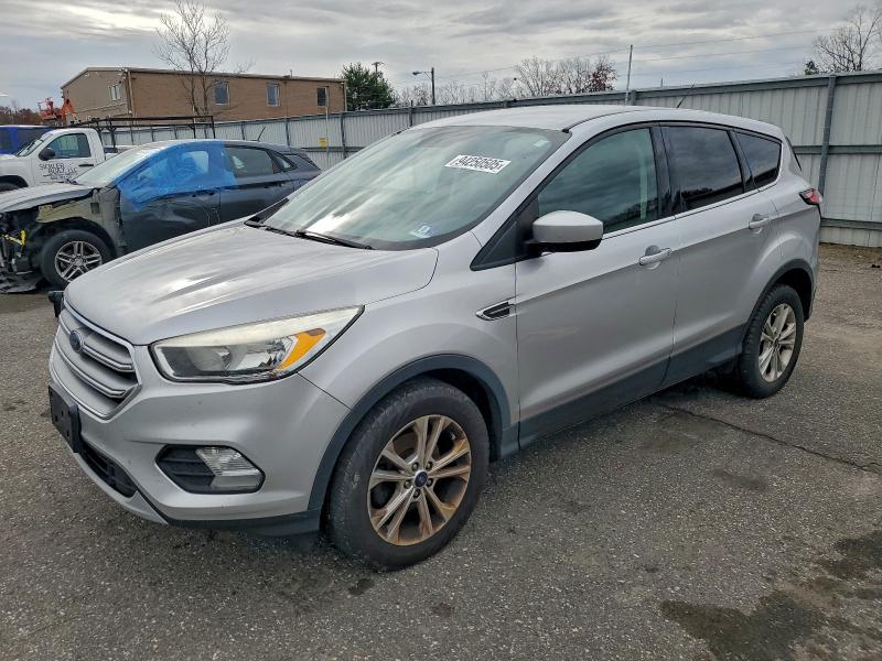 2017 FORD ESCAPE SE, 