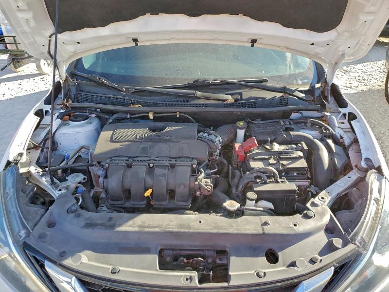3N1AB7APXJY229394 - 2018 NISSAN SENTRA S 白色 照片 11