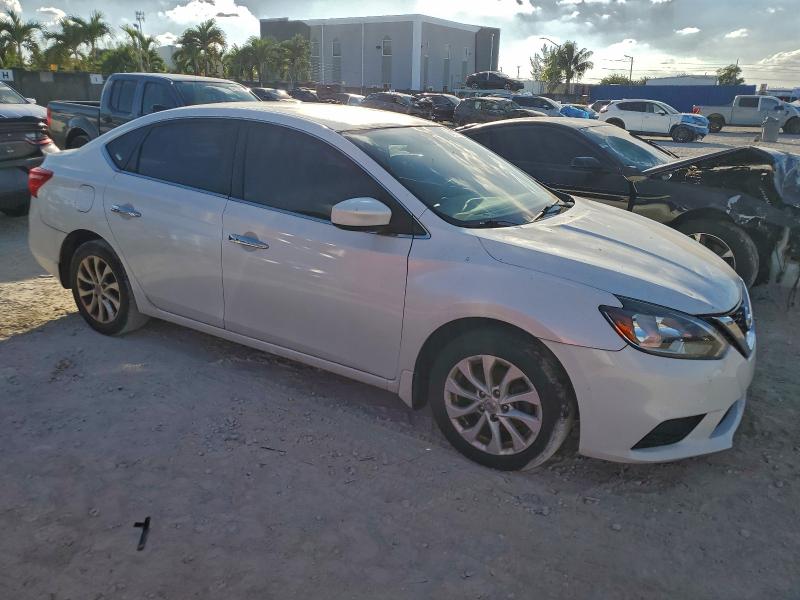 3N1AB7APXJY229394 - 2018 NISSAN SENTRA S 白色 照片 4