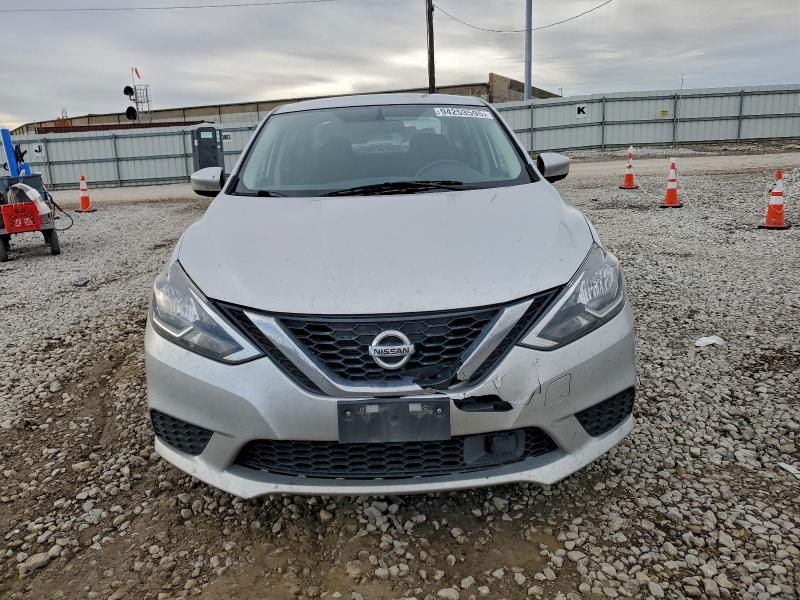 3N1AB7AP0JY246253 - 2018 NISSAN SENTRA S SILVER photo 5