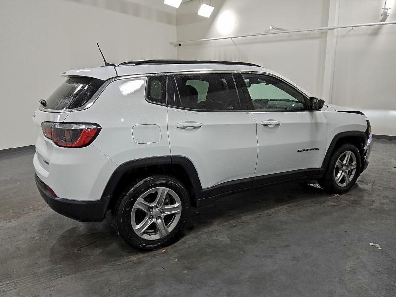 3C4NJDBN3RT604189 - 2024 JEEP COMPASS LATITUDE Ağ foto 3