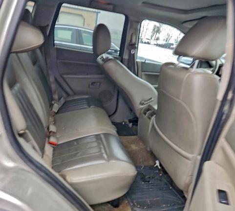 1J8GR48K17C606006 - 2007 JEEP GRAND CHER LAREDO SILVER photo 10