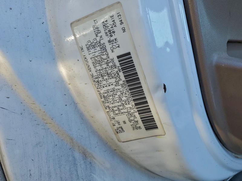 4T3ZF13C62U453958 - 2002 TOYOTA SIENNA LE WHITE photo 13