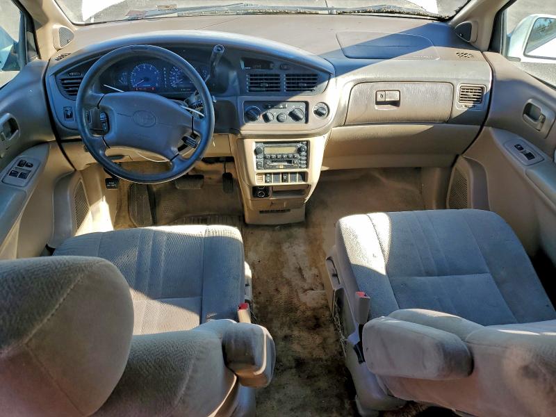 4T3ZF13C62U453958 - 2002 TOYOTA SIENNA LE WHITE photo 8