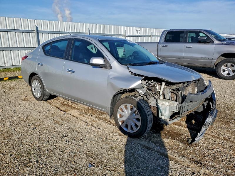3N1CN7APXCL891718 - 2012 NISSAN VERSA S SILVER photo 4