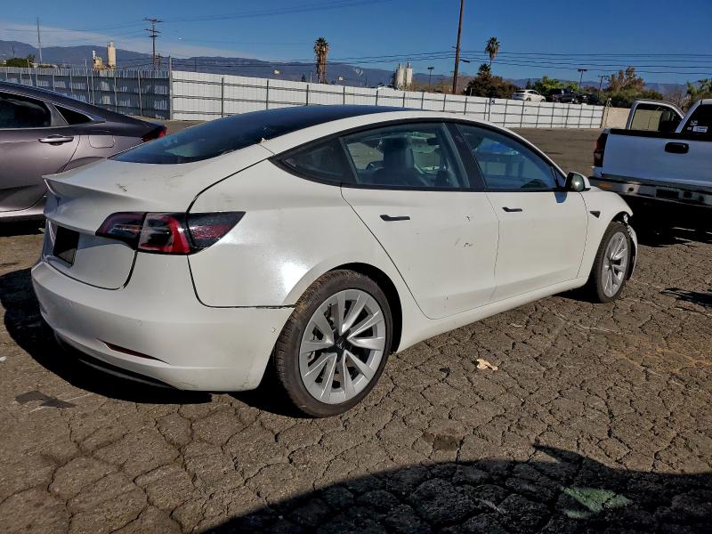 5YJ3E1EA6NF242550 - 2022 TESLA MODEL 3 Ақ фото 3