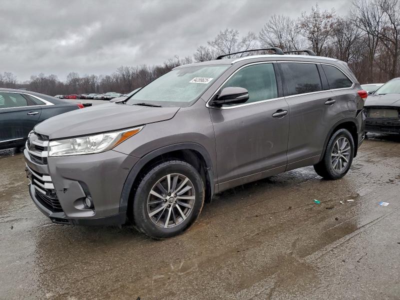 2018 TOYOTA HIGHLANDER SE, 