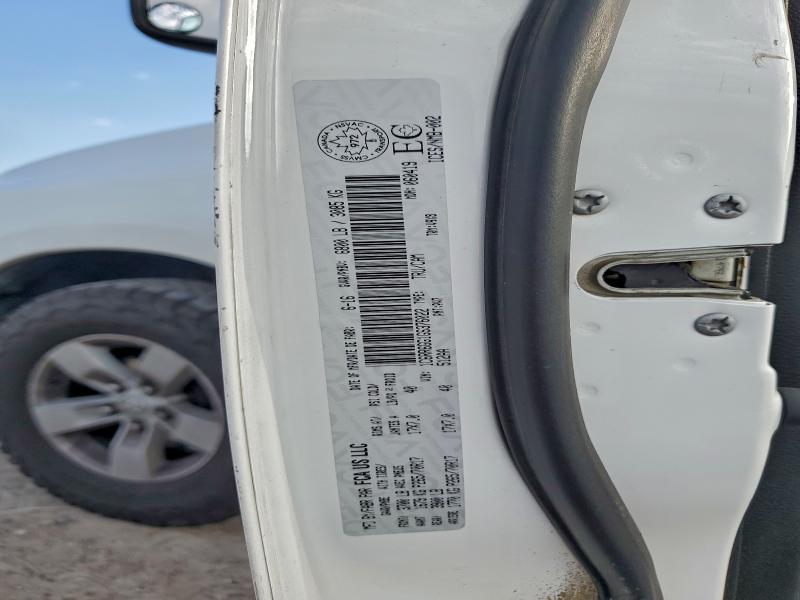 1C6RR6GG1GS376022 - 2016 RAM 1500 SLT Белый фото 12