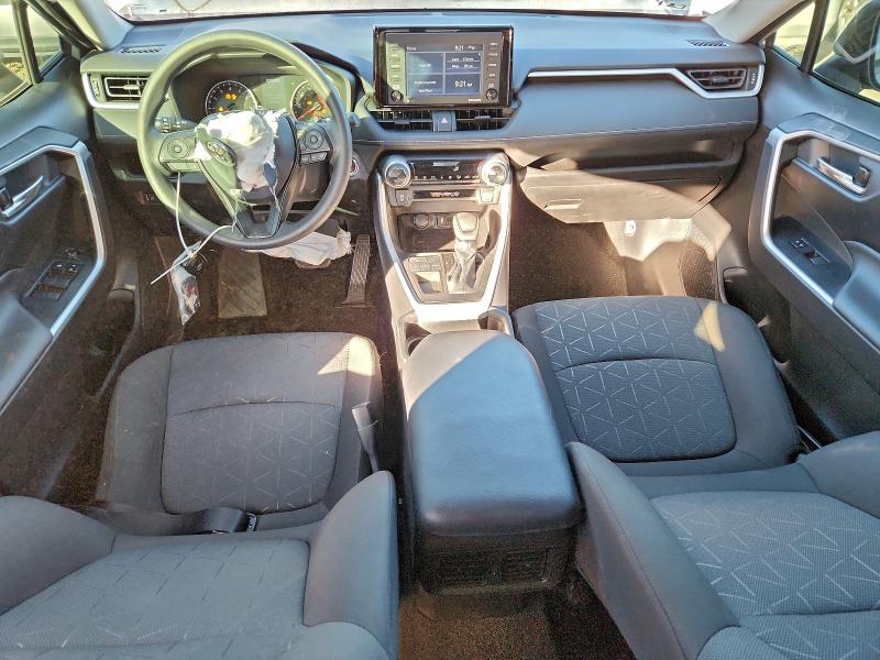 2T3W1RFV3MW166190 - 2021 TOYOTA RAV4 XLE GRAY photo 8