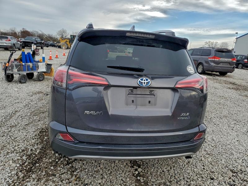 JTMRJREV8HD142470 - 2017 TOYOTA RAV4 HV LE Մոխրագույն լուսանկար 6