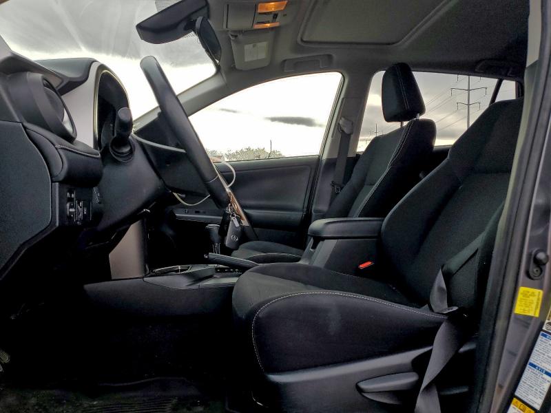 JTMRJREV8HD142470 - 2017 TOYOTA RAV4 HV LE Մոխրագույն լուսանկար 7