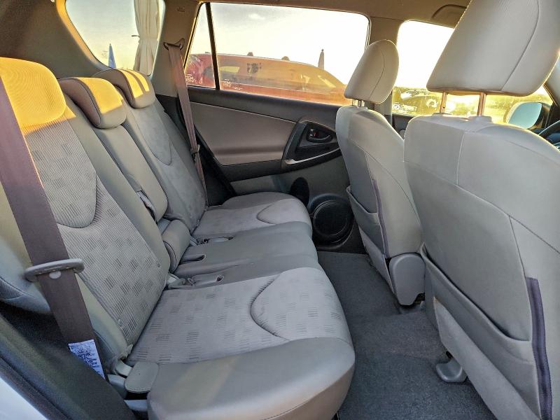 JTMZF33V49D005061 - 2009 TOYOTA RAV4 白色 照片 10