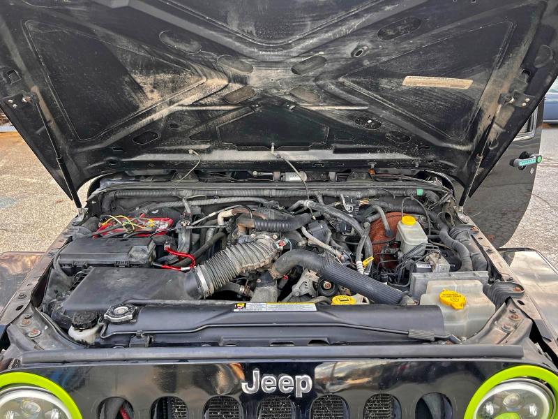 1J4BA3H10BL531974 - 2011 JEEP WRANGLER U SPORT Schwarz Foto 7