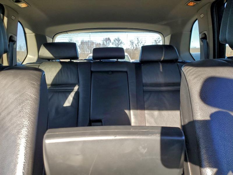 5UXZV4C52BL402531 - 2011 BMW X5 XDRIVE35I WHITE photo 10