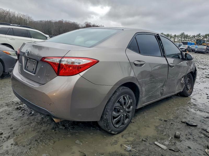2T1BURHE4FC379777 - 2015 TOYOTA COROLLA L BROWN photo 3