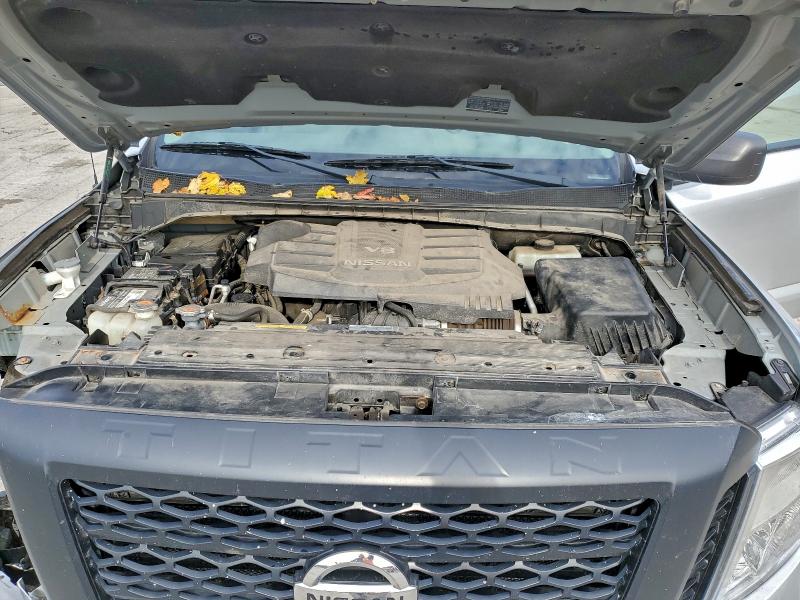 1N6AA1EJ1JN530035 - 2018 NISSAN TITAN S 银色 照片 11