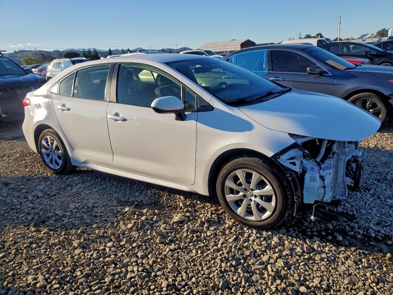 JTDBCMFE0P3022342 - 2023 TOYOTA COROLLA LE 白色 照片 4