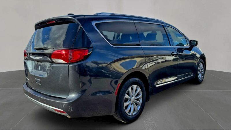 2C4RC1BG6LR176799 - 2020 CHRYSLER PACIFICA TOURING L BLACK photo 4