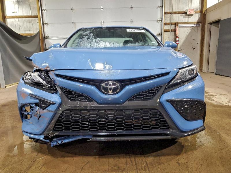 4T1G11AK7RU218407 - 2024 TOYOTA CAMRY SE NIGHT SHADE BLUE photo 5