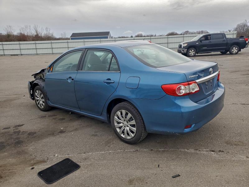 5YFBU4EE3DP212136 - 2013 TOYOTA COROLLA BASE BLUE photo 2